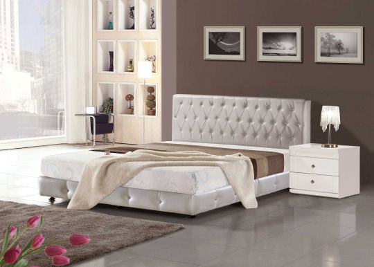 皇后款-墨銀雪水鑽皮床架組(有黑色/白色/銀色任選)